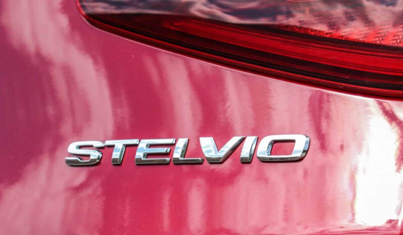 
									2018 Alfa Romeo Stelvio Quadrifoglio full										